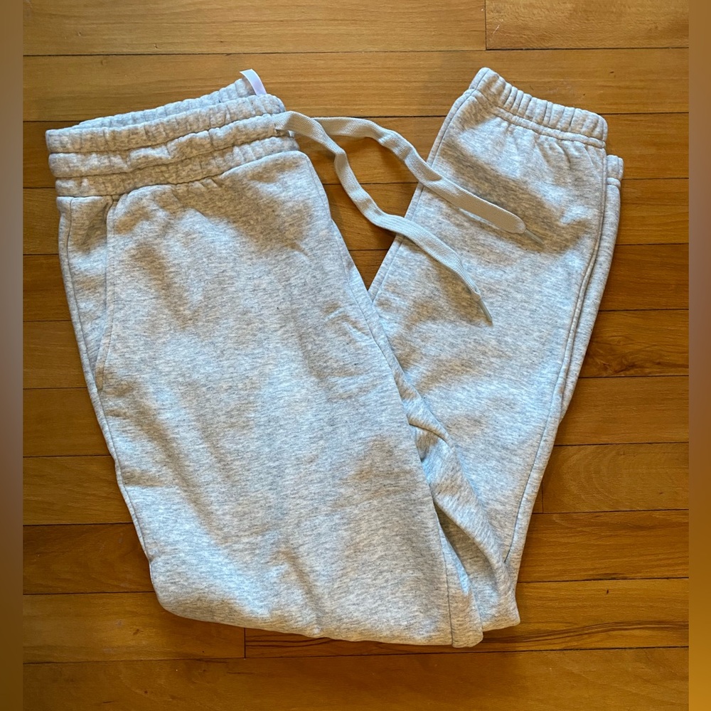 NWT Fabletics Jogger Sweatpants - Size M